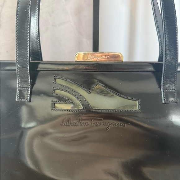 Salvatore Ferragamo Glossy Black Shoulder Bag - Picture 3 of 10